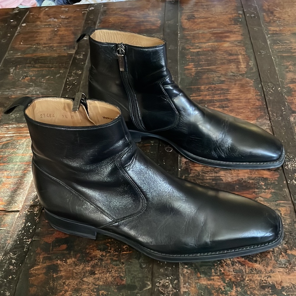 Magnanni Black Leather Calfskin Zip Boots
